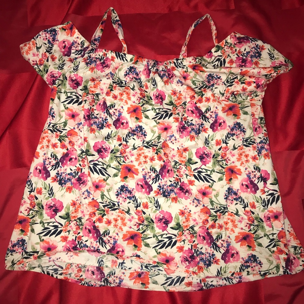 Cold shoulder floral top